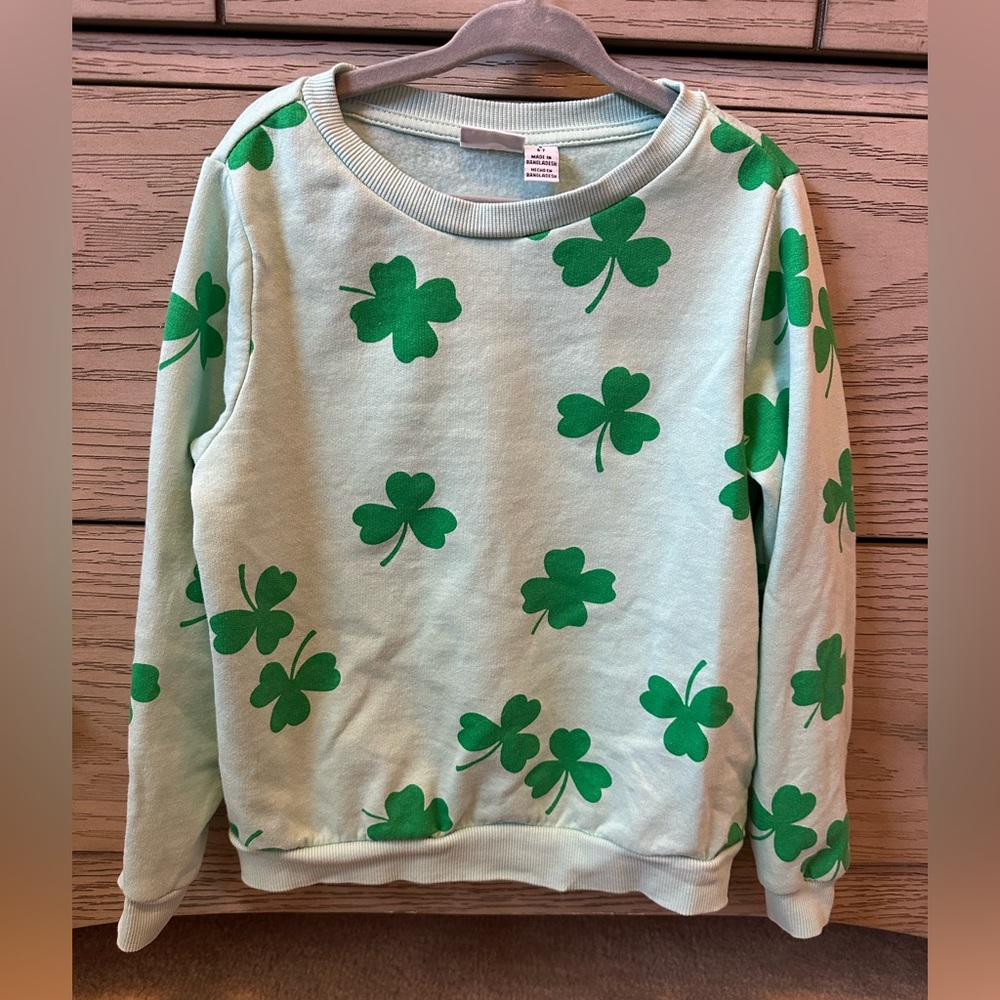Lilly & Dan Light Mint Sweatshirt with Green Shamrock Print